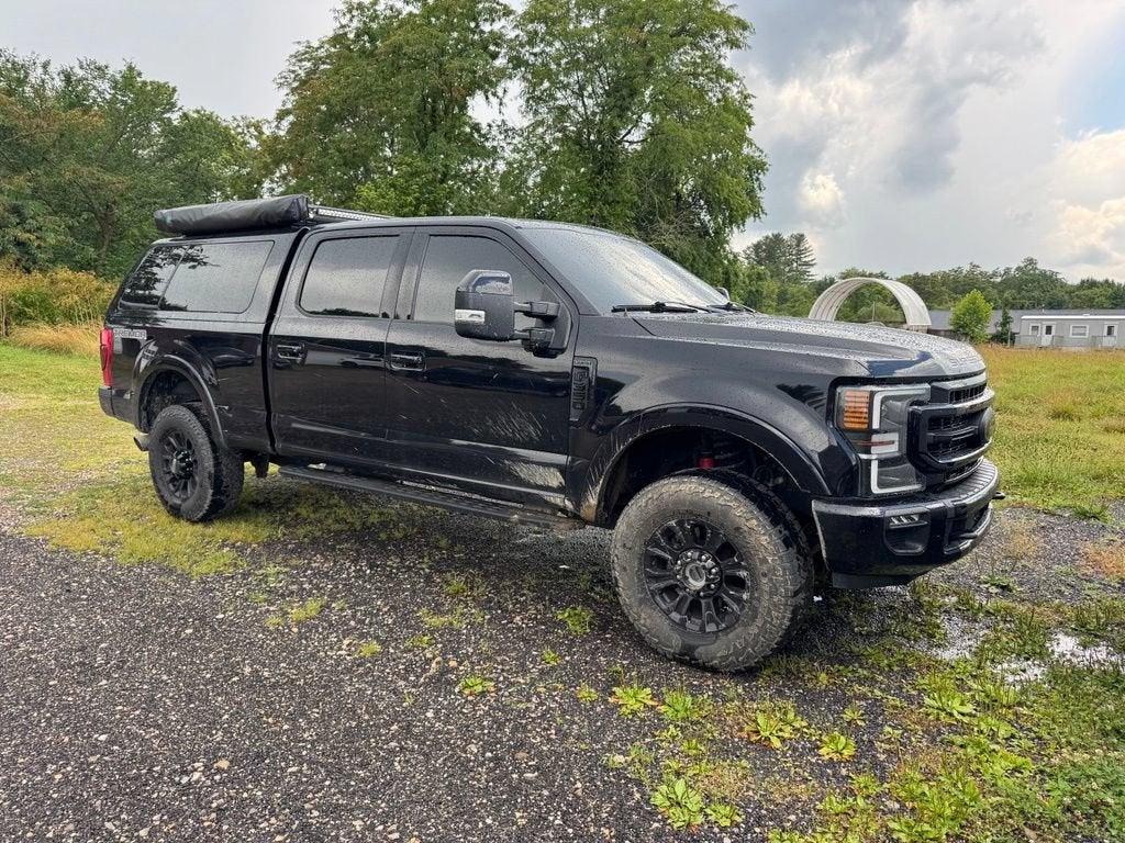 2020 Ford F-350 Lariat Super Duty in Black Metallic — front three-quarter view