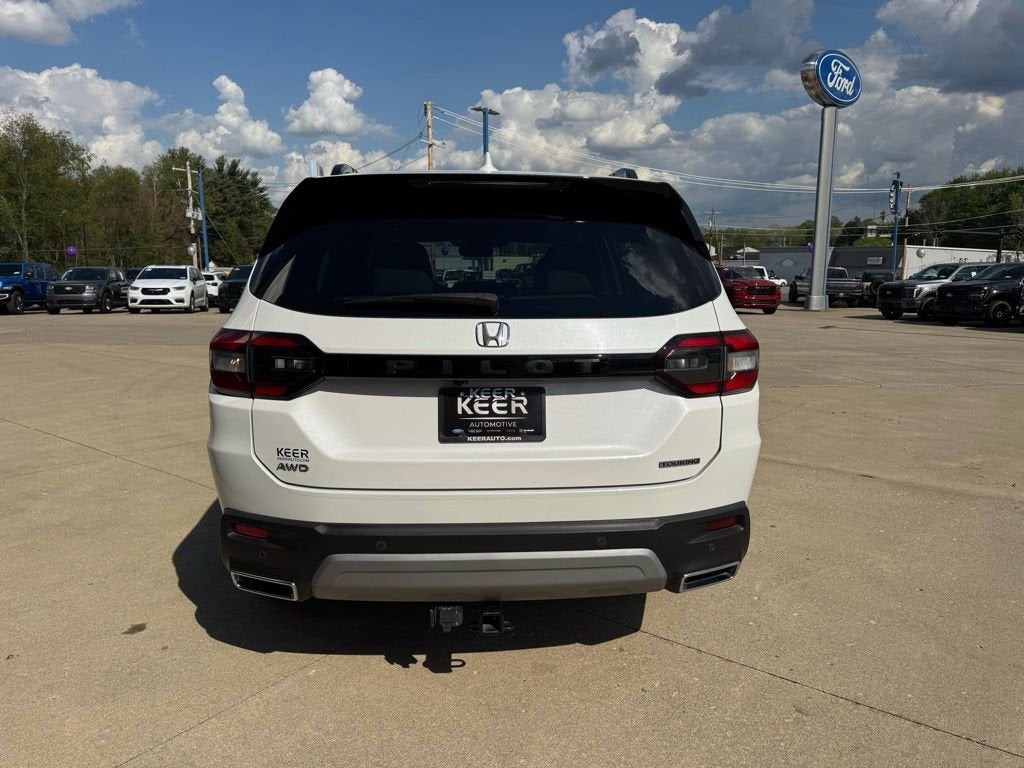 2025 Honda Pilot — detail view